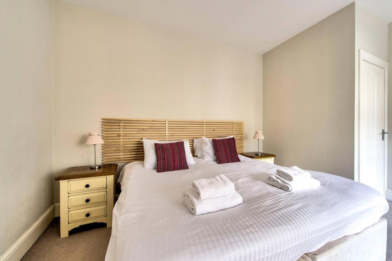 Joivy Bright 1 Bed Flat, Close To Princess Street Edimburgo Esterno foto