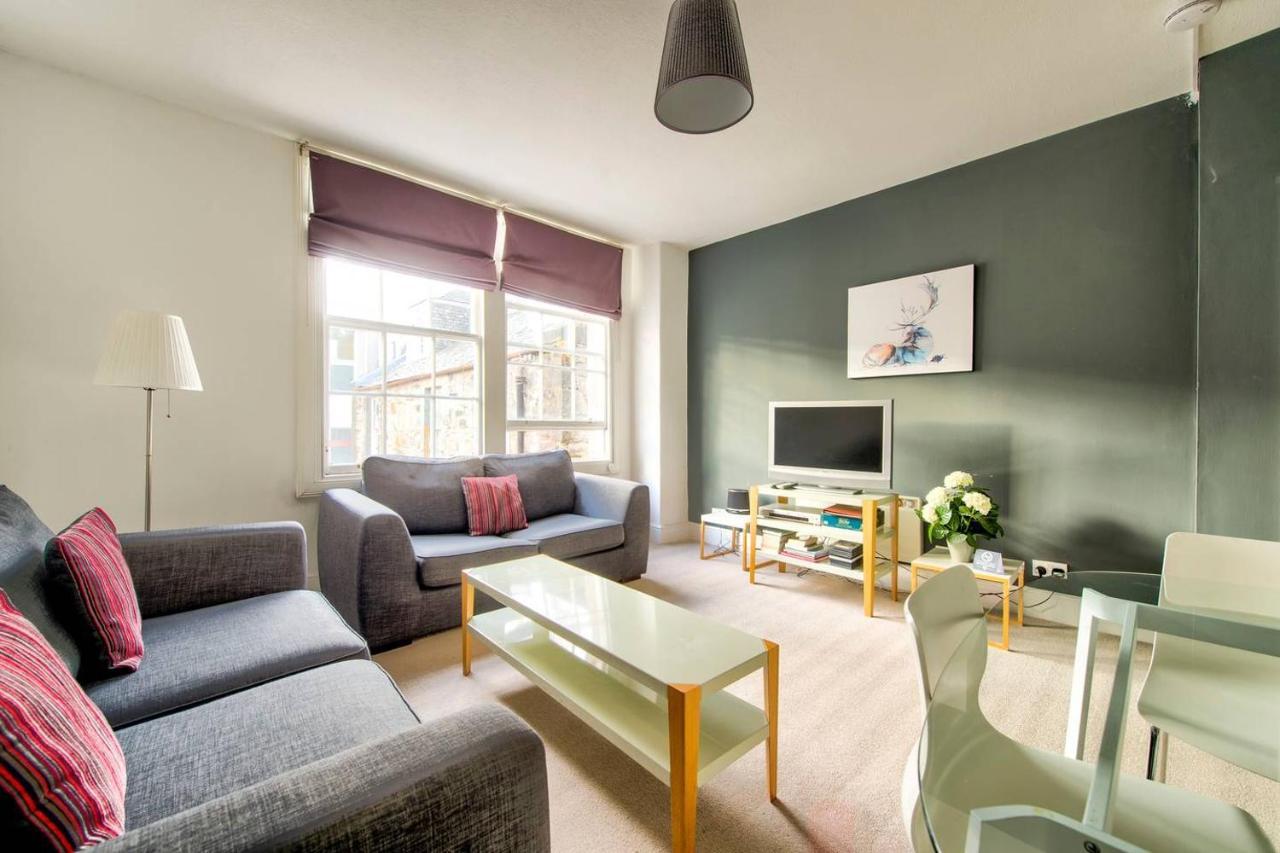 Joivy Bright 1 Bed Flat, Close To Princess Street Edimburgo Esterno foto