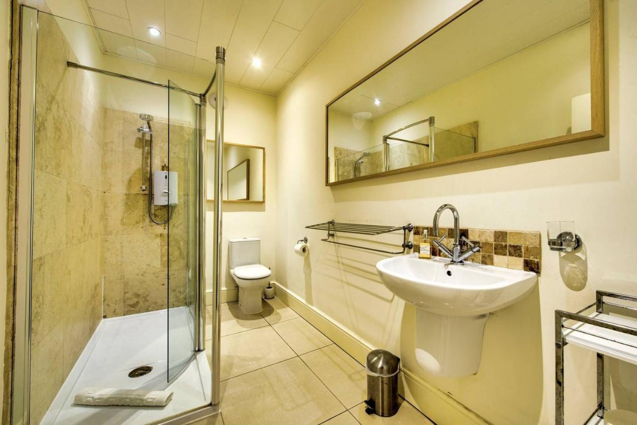 Joivy Bright 1 Bed Flat, Close To Princess Street Edimburgo Esterno foto